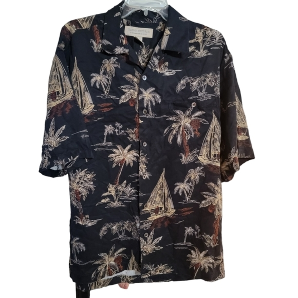 Island Republic mens silk button down shirt size medium Hawaiian black sail boat